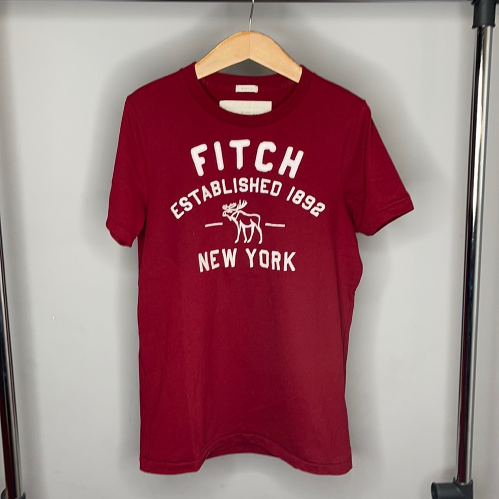 Abercrombie & Fitch, Medium, Red